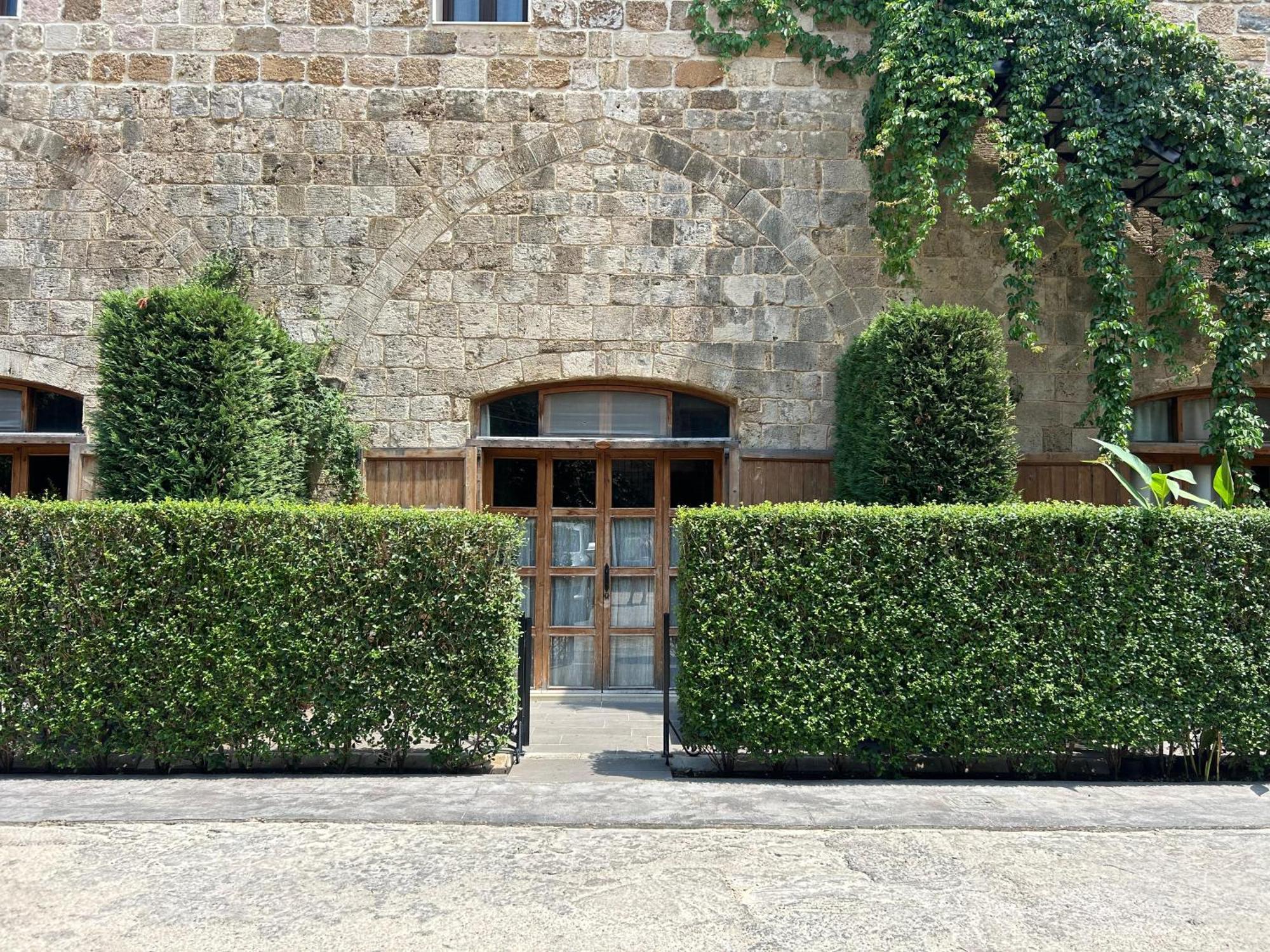 Old Town Guesthouses Batroun Ngoại thất bức ảnh
