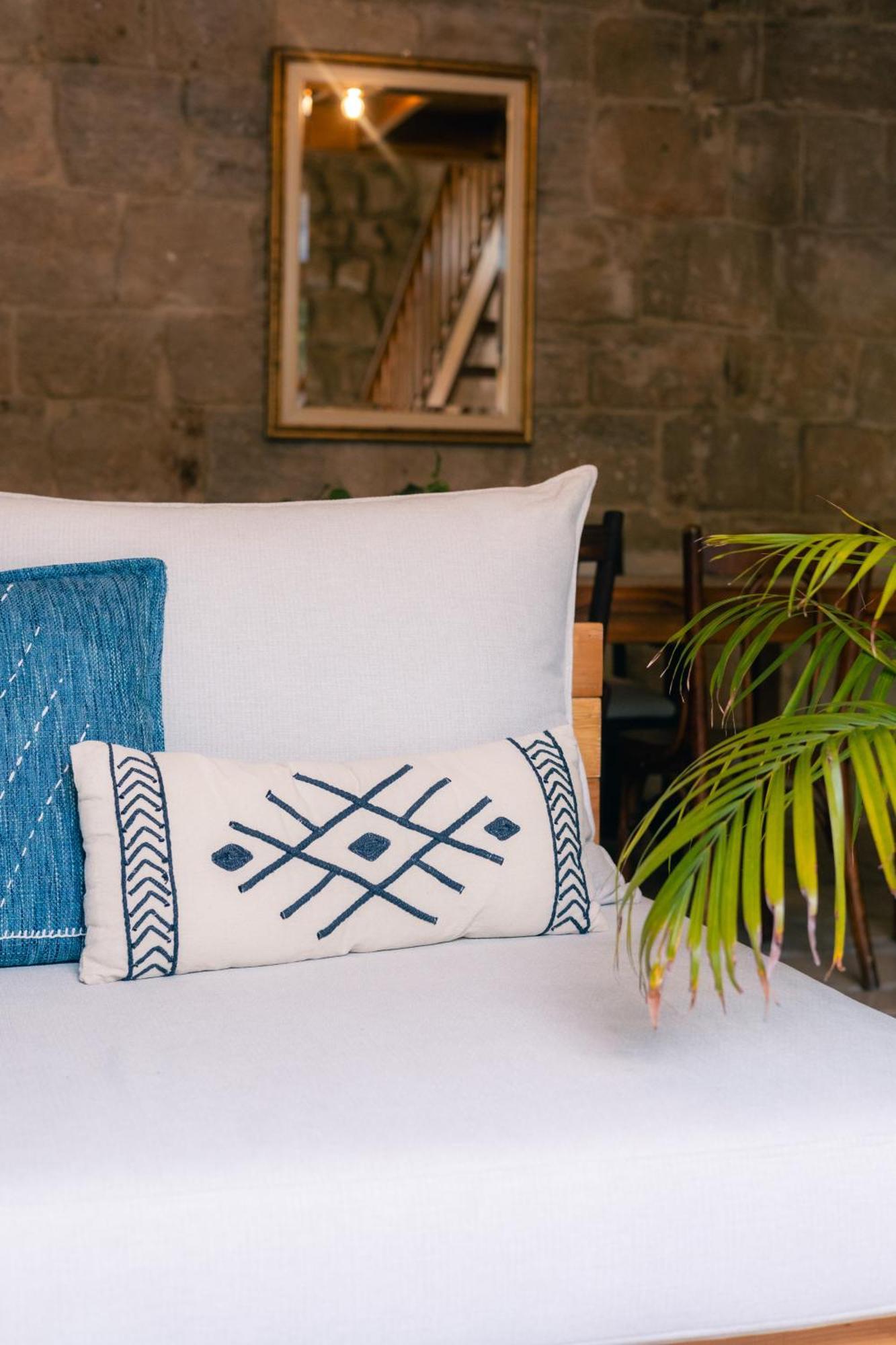Old Town Guesthouses Batroun Ngoại thất bức ảnh