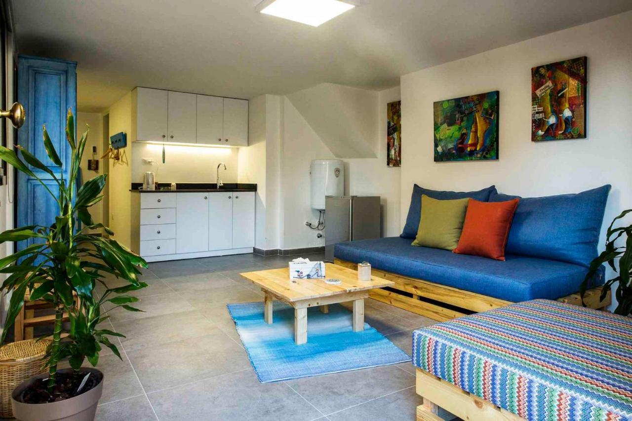 Old Town Guesthouses Batroun Ngoại thất bức ảnh