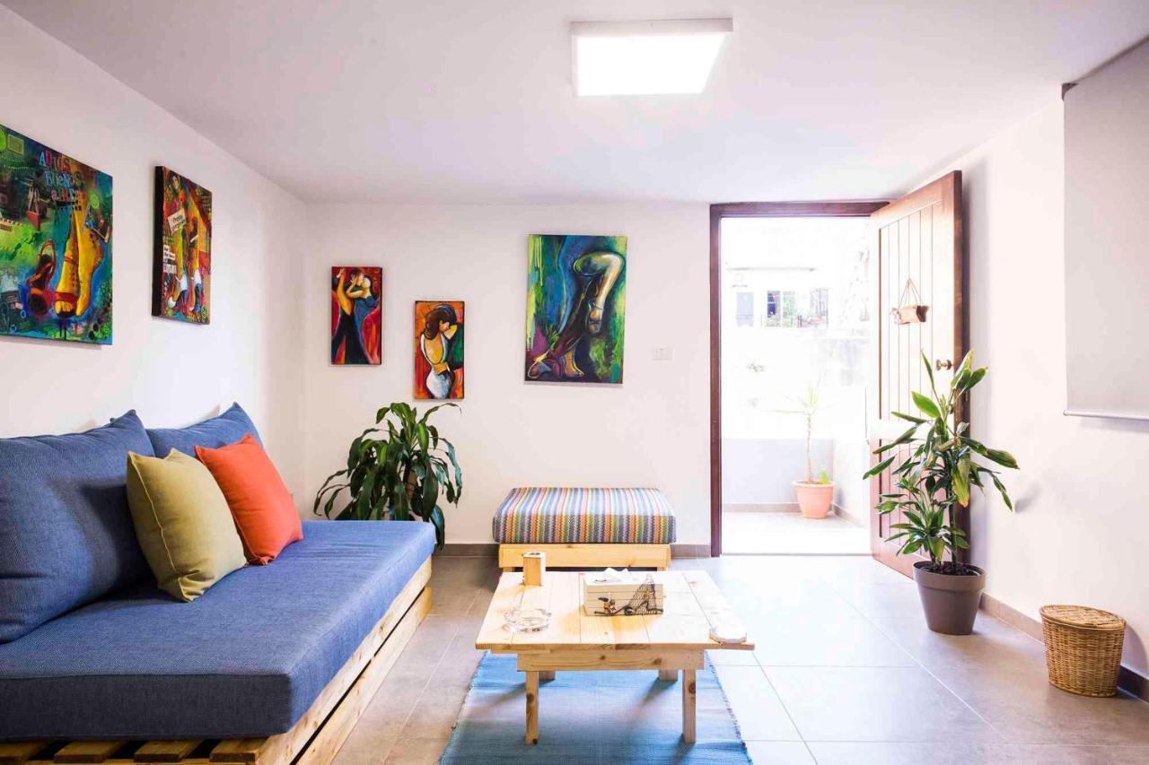 Old Town Guesthouses Batroun Ngoại thất bức ảnh